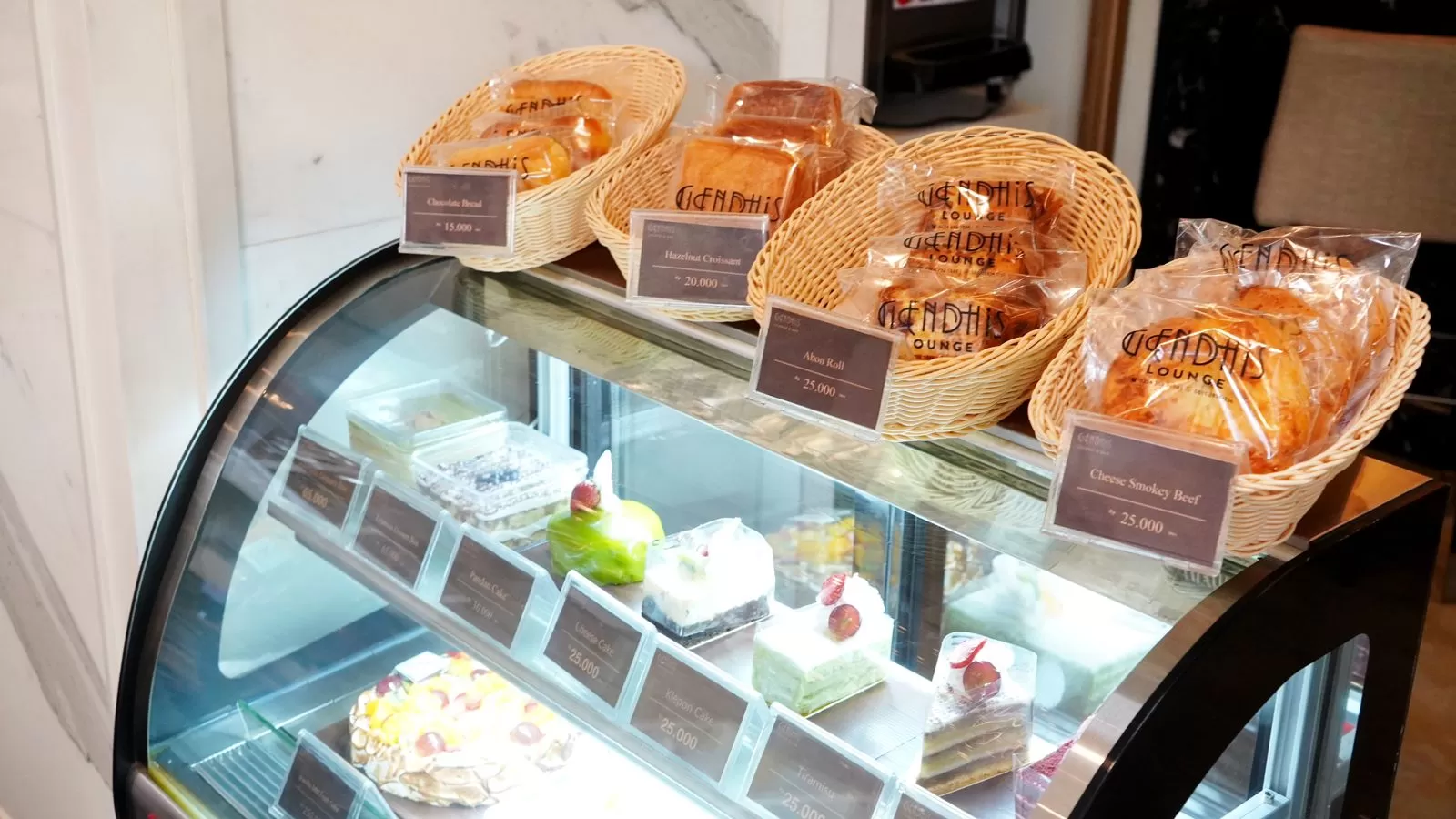 Koleksi Pastry Lezat Ala Gendhis Delight di Swiss-Belboutique Yogyakarta