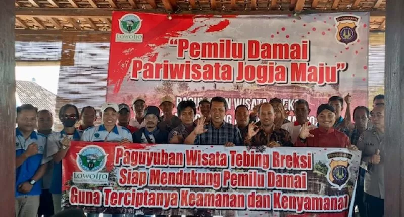 Pelaku wisata Tebing Breksi komitmen dukung pemilu damai (Harminanto)