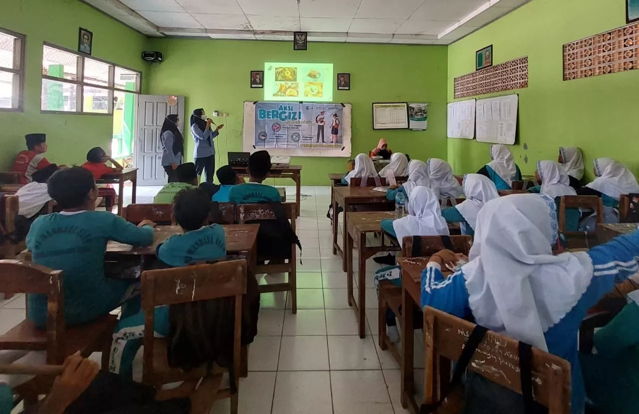 Gerakan Aksi Bergizi di MTs Manba'ul Ulum Desa Tlogorejo Kecamatan Karangawen bersama Puskesmas Karangawen ll. Foto : ist