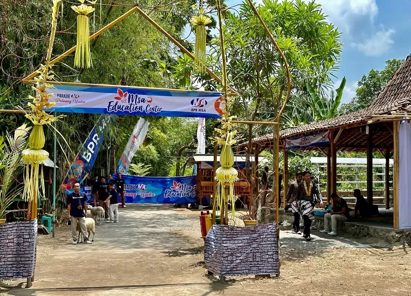 Kampung Pasinaon di Gerbang Banyu Langit (Harminanto)