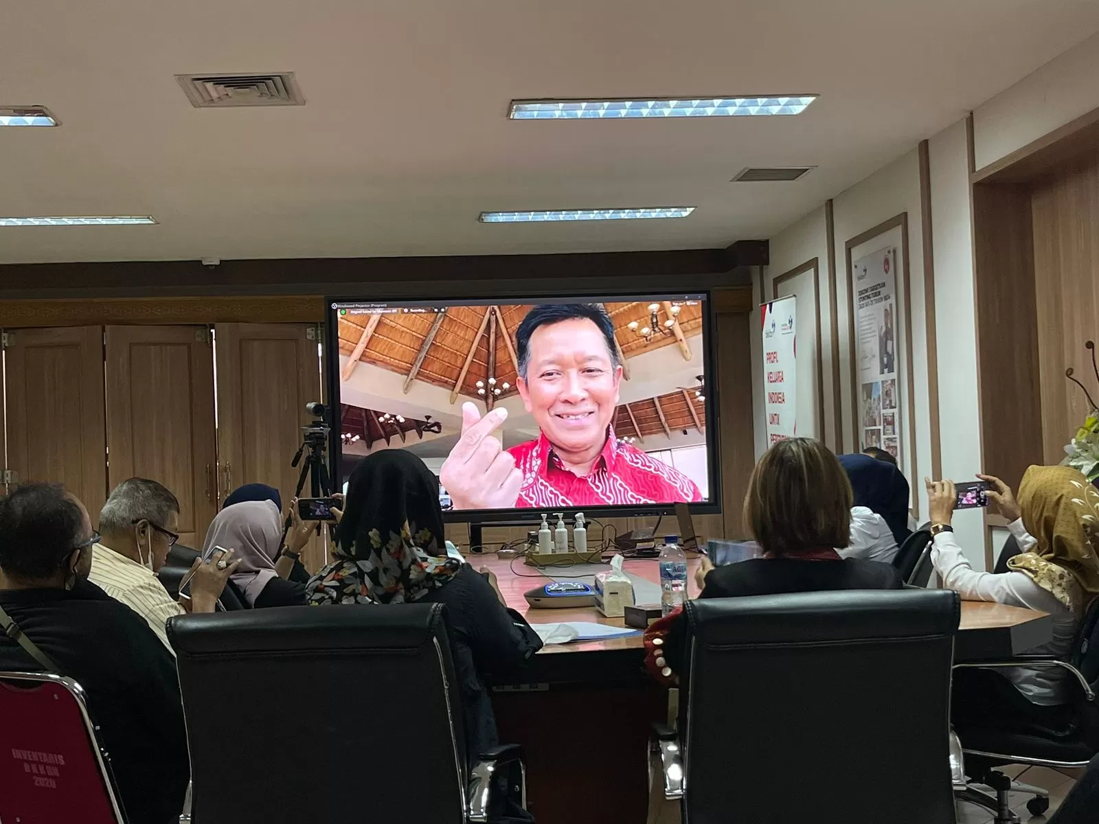 Badan Kependudukan dan Keluarga Berencana Nasional (BKKBN) berbagi praktik baik tentang Keluarga Berencana (KB) dan Kesehatan Reproduksi kepada 27 negara anggota PPD.  (BKKBN)