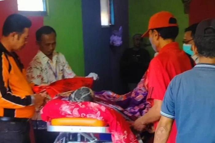 Dua bulan tak kunjung sembuh, gadis di Tegal ini idap penyakit langka