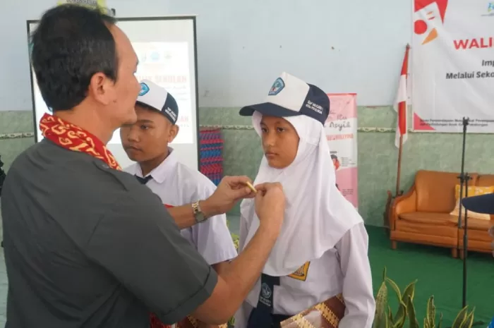 Dinas Pemberdayaan Masyarakat, Perempuan, dan Perlindungan Anak (DPMPPA) mengukuhkan agen perubahan anti kekerasan di SMPN 1 Pekalongan