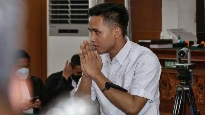 Bharada E dalam sebuah peesidangan kasus pembunuhan Brigadir Joshua Hutabarat (Wilfrid)