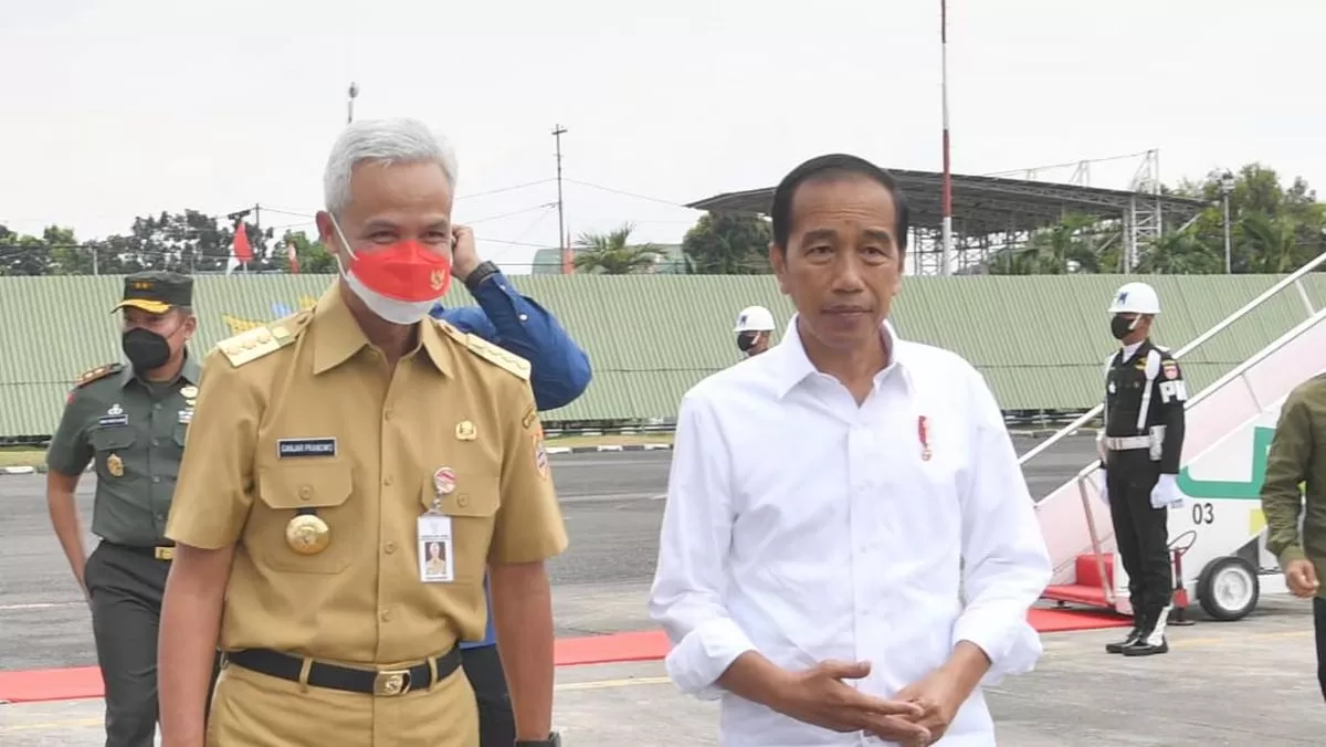 Ganjar Pranowo dan Presiden Joko Widodo (Jokowi). Foto: Tribunnews.com