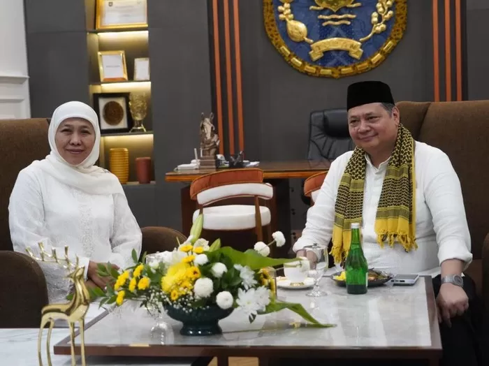 Khofifah Indar Parawansa dan Airlangga Hartanto. Foto: Detik.com