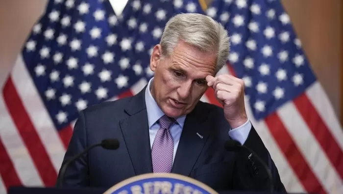 Kevin McCarthy dari Partai Republik saat jabatan sebagai ketua DPR dilengserkan. Foto: Detik.com