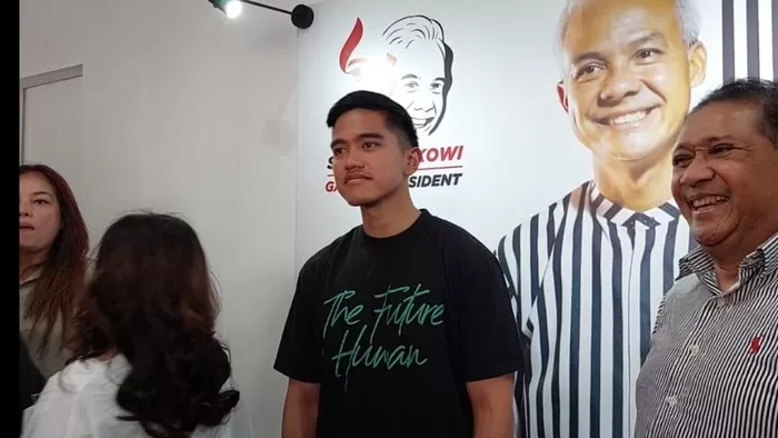 Kaesang Pangarep saat mengunjungi seknas Presiden Joko Widodo (Jokowi). Foto: Detik.com