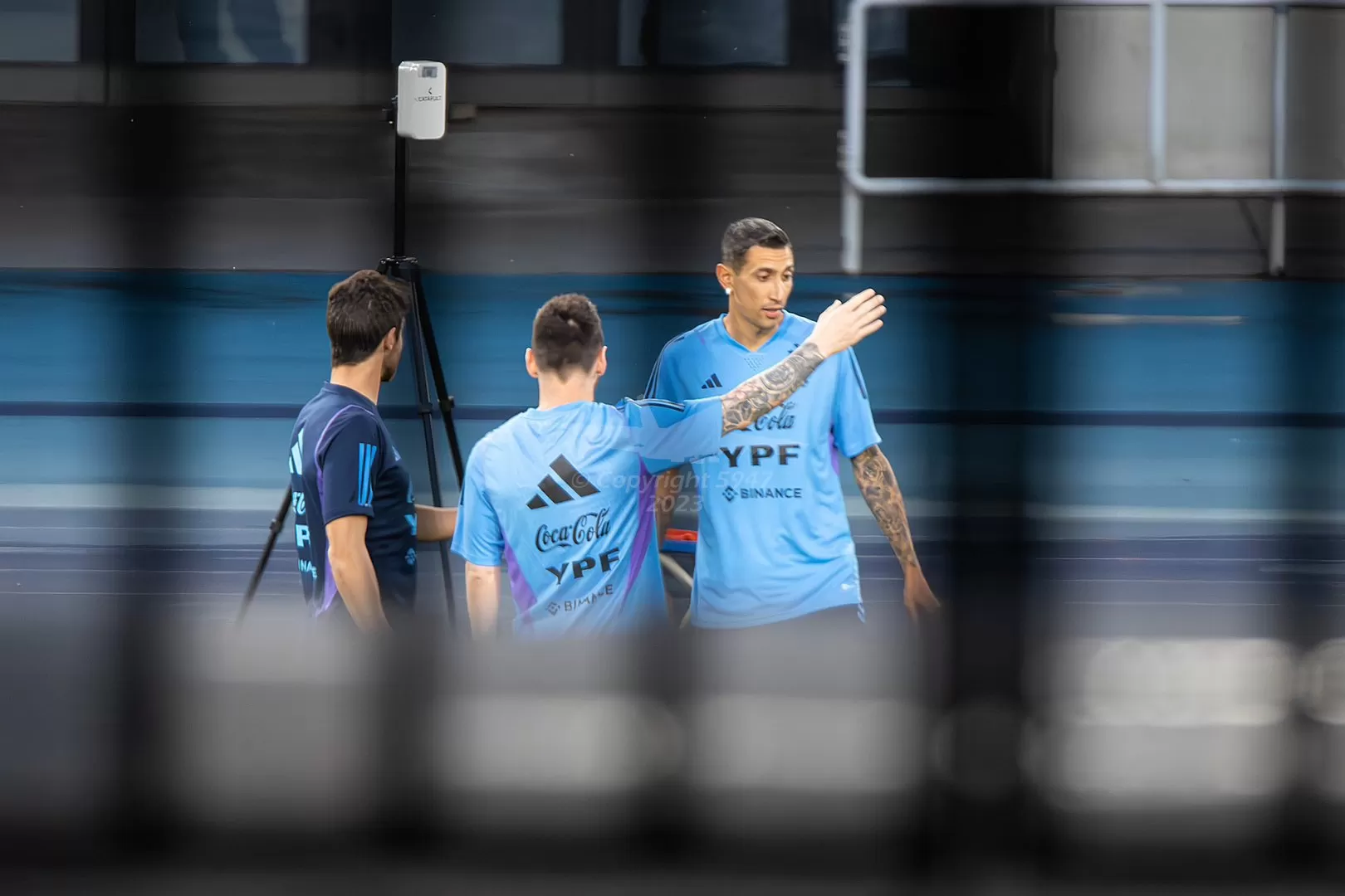 Timnas Argentina Berlatih di Beijing untuk Melawan Australia Lionel Messi tidak datang ke Indonesia? ((Foto: GENMUSLIM.id/dok: twitter/@gravep))