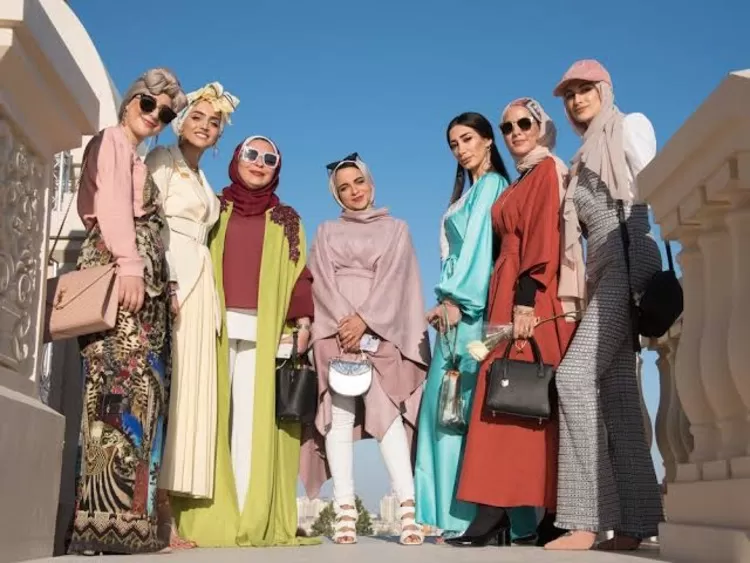 Ilustrasi Influencer Fashion asal Timur Tengah (GENMUSLIM.id/dok: Vogue Arabia)