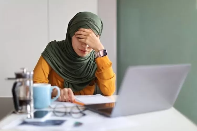 Ilustrasi post holiday syndrome (GENMUSLIM.id/dok: Freepik)