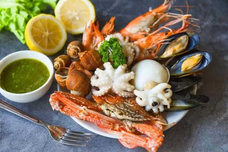 Ilustrasi Seafood (GENMUSLIM.id/dok: Freepik)