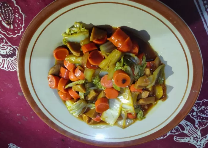 Potret Sosis bakso saus merah (Foto : Genmuslim / dok : berbagai sumber )