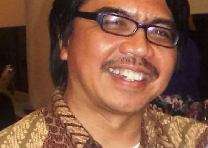 Ade Armando bilang Anies Baswedan Layak jadi Presiden pemilu 2024 (GENMUSLIM.id/Wikimedia Commons/@SpartacksCompatriot)