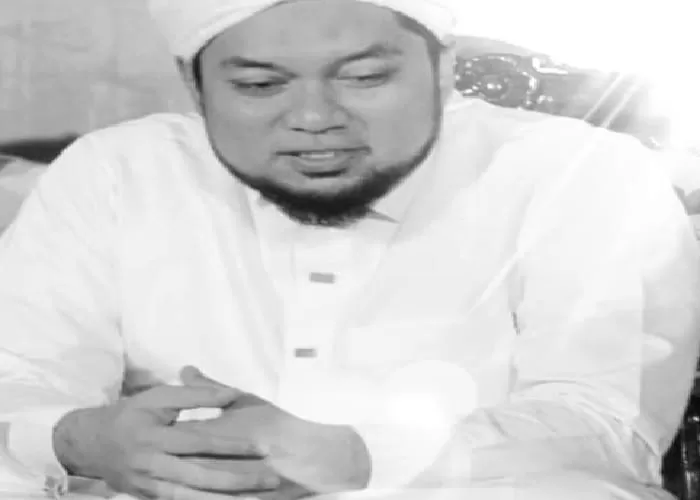 Foto KH Raden Azaim Ibrahimy ((Foto: GENMUSLIM.id/dok: Instagram @ahmadazaimibrahimy))