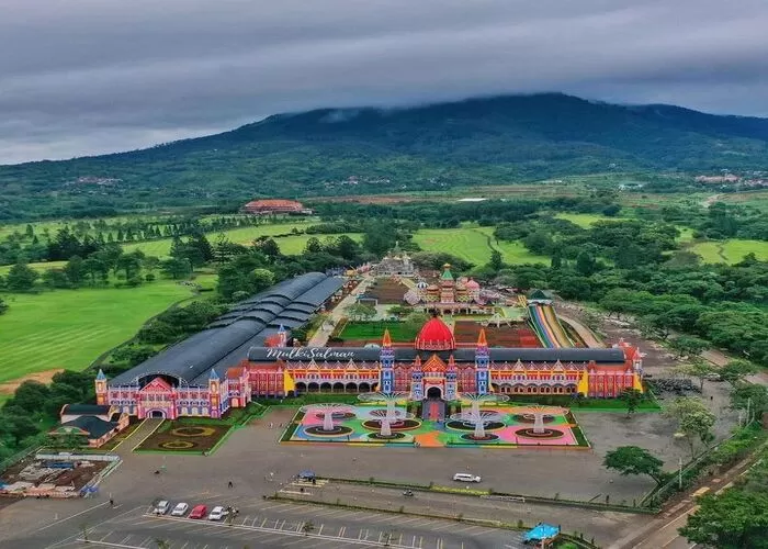 Potret keindahan wisata Jatinangor National Park di Jatinangor, Jawa Barat yang cocok untuk Healing (Foto : GENMUSLIM.id/dok : Instagram @republicinformasi)