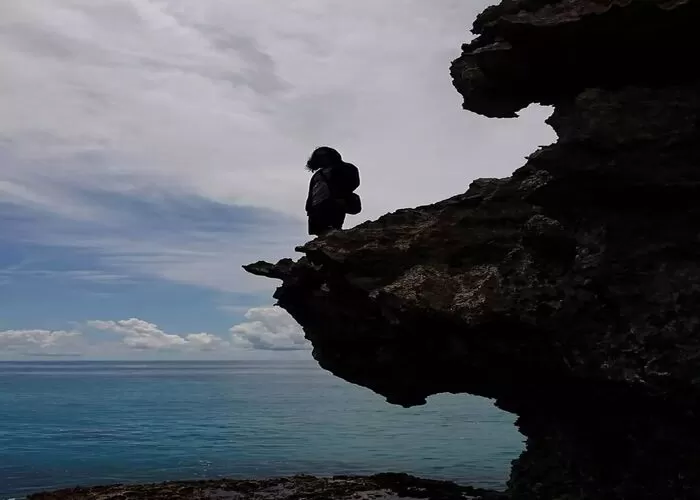 Pesona Pulau Biak, salah satu wisata yang ada di Papua Tengah ( (FOTO GENMUSLIM.id/dok : Instagram@alamsemesta_nusantara))