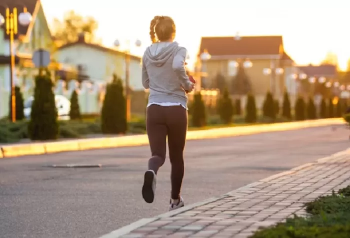 Manfaat lari pagi setiap hari (freepik.com)