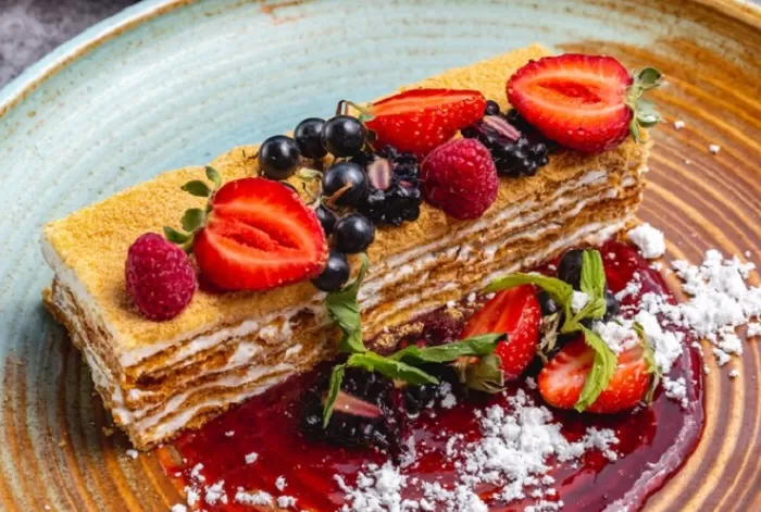 Resep Mille Crepes Cake (freepik.com)
