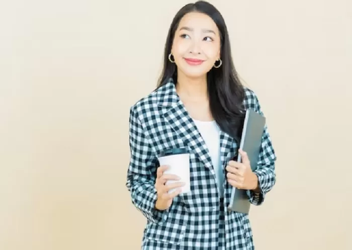 Cara menjadi wanita yang berkelas (freepik.com)