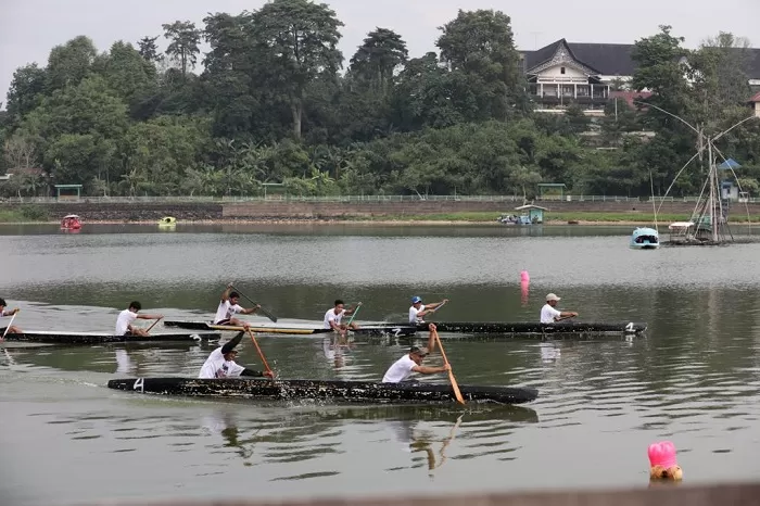 Sukarelawan Mak Ganjar Semarakkan Kemerdekaan dengan Perlombaan Pacu Perahu Tradisional di Jambi (ist/langitviral.com)