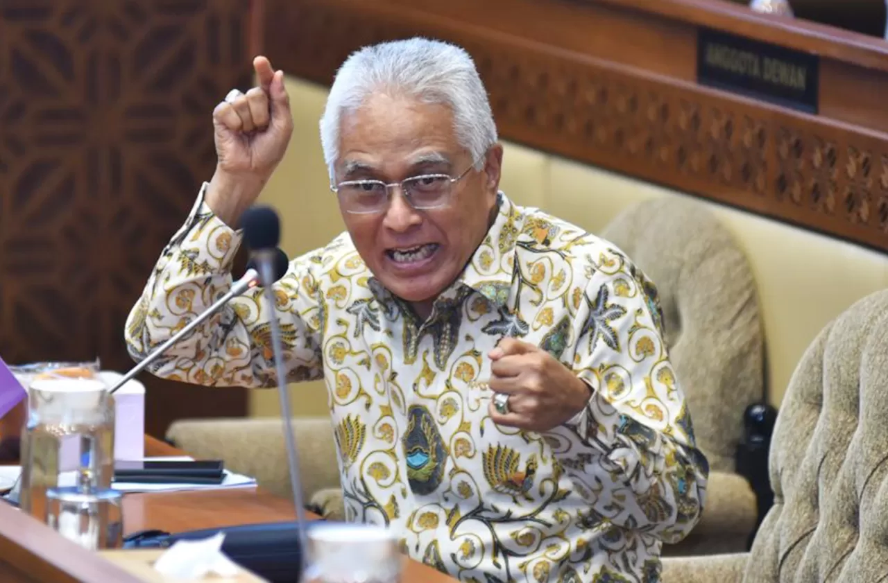 Anggota Komisi II DPR RI Guspardi Gaus menilai jika penggunaan anggaran dikeluarkan secara berlebihan untuk HUT RI di Ibu Kota Negara (IKN). (emedia.dpr.go.id)