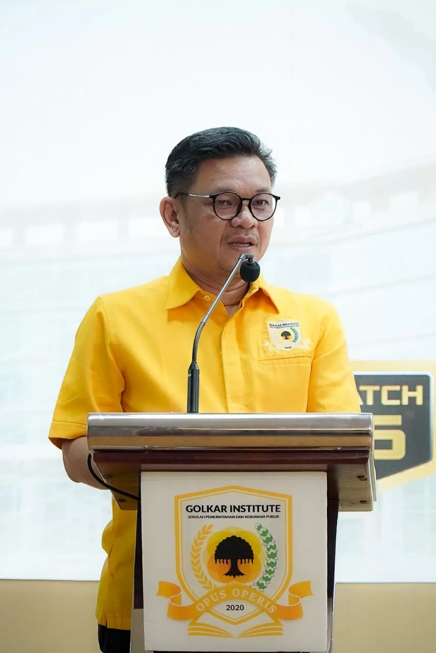 Wakil Ketua Umum DPP Partai Golkar Ace Hasan Syadzily mendorong Golkar Institute (GI) tetap menjalankan pendidikan politik meski Munas XI Partai Golkar baru selesai dihelat beberapa hari lalu.
