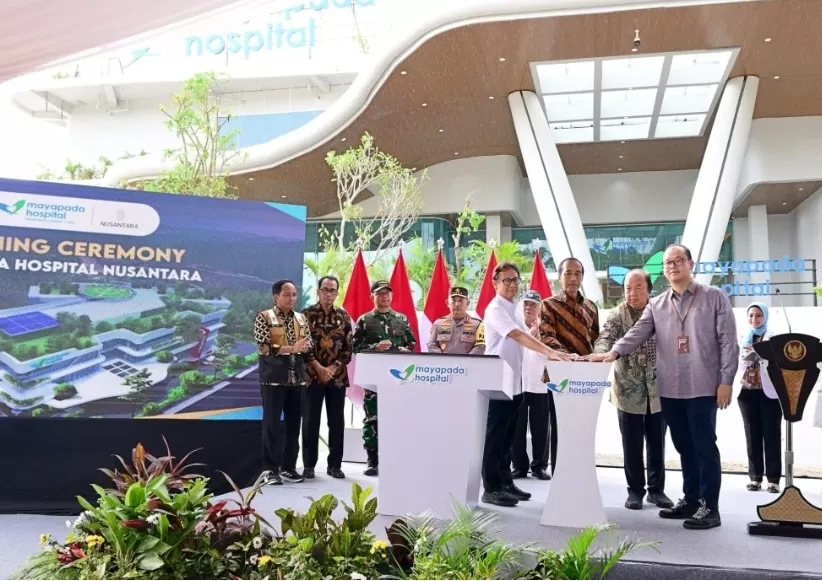 Presiden Joko Widodo didampingi Ibu Iriana Joko Widodo meresmikan Mayapada Hospital Nusantara, di Kawasan Ibu Kota Nusantara, Provinsi Kalimantan Timur. Foto: BPMI Setpres