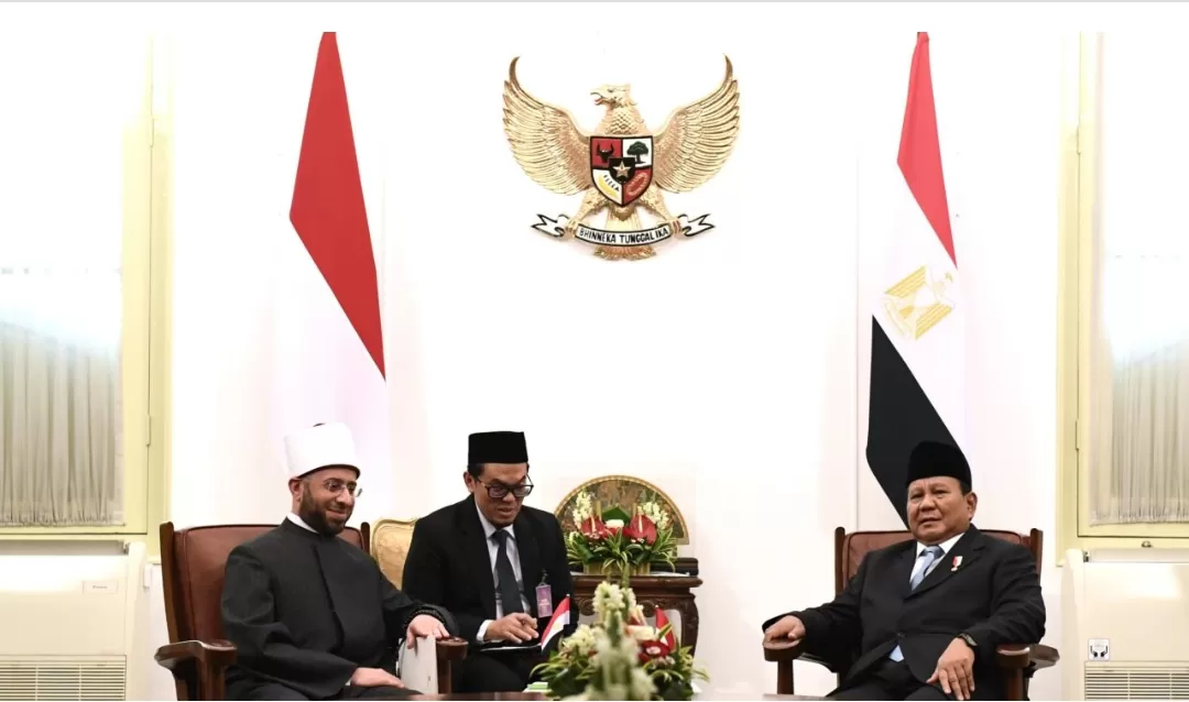 Presiden Prabowo Subianto menerima kunjungan dua utusan khusus dari negara sahabat, yaitu Mesir dan Persatuan Emirat Arab (PEA) (presidenri.go.id)