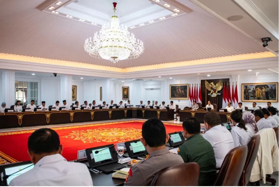 Presiden Prabowo Subianto memimpin Sidang Kabinet Paripurna, di Kantor Presiden, Kompleks Istana Kepresidenan, Jakarta, Rabu (06/11/2024). (Foto: Humas Setkab/Ibrahim)