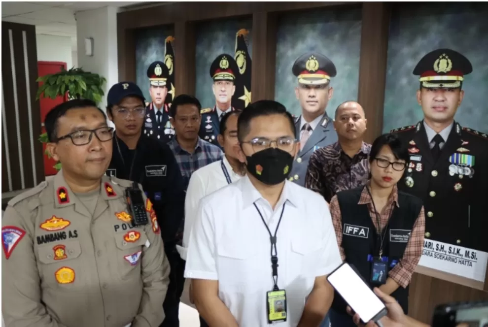 Kasat Reskrim Polresta Bandara Soetta Kompol Reza Fahlevi dan jajarannya. (Foto: PMJ News)