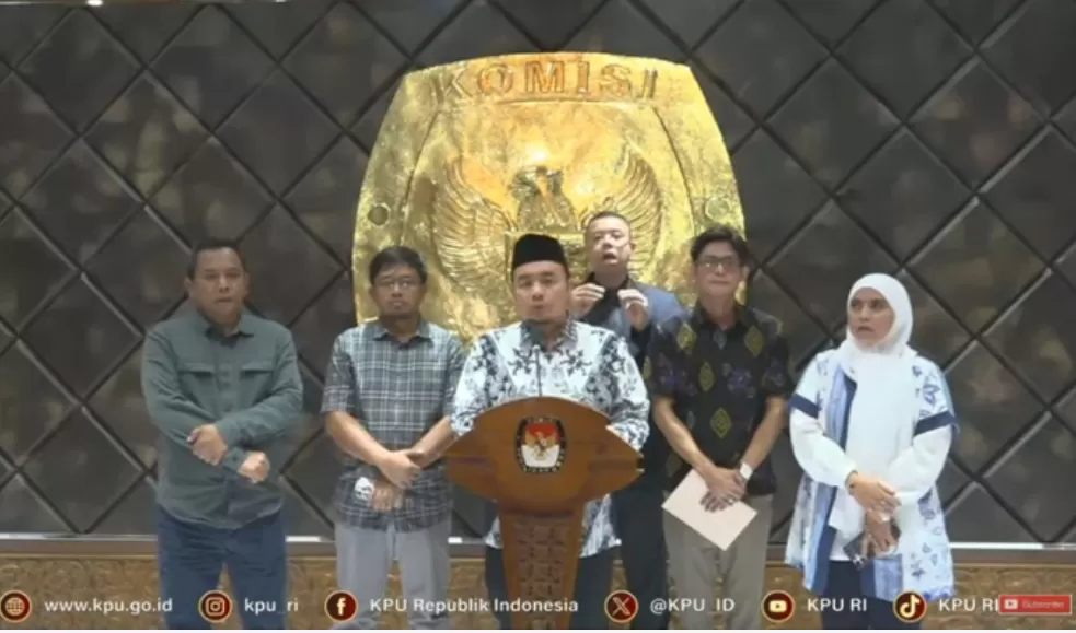 Ketua KPU RI, Mochammad Afifuddin saat konferensi pers. (Foto: PMJ News/YouTube KPU RI)