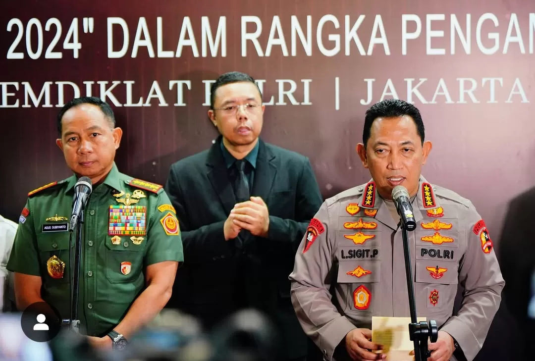 Kapolri Jenderal Polisi Listyo Sigit Prabowo dan Panglima TNI Jenderal TNI Agus Subiyanto saat konferensi pers  Kesiapan Operasi Lilin 2024. (Foto: Instagram @listyosigitprabowo)