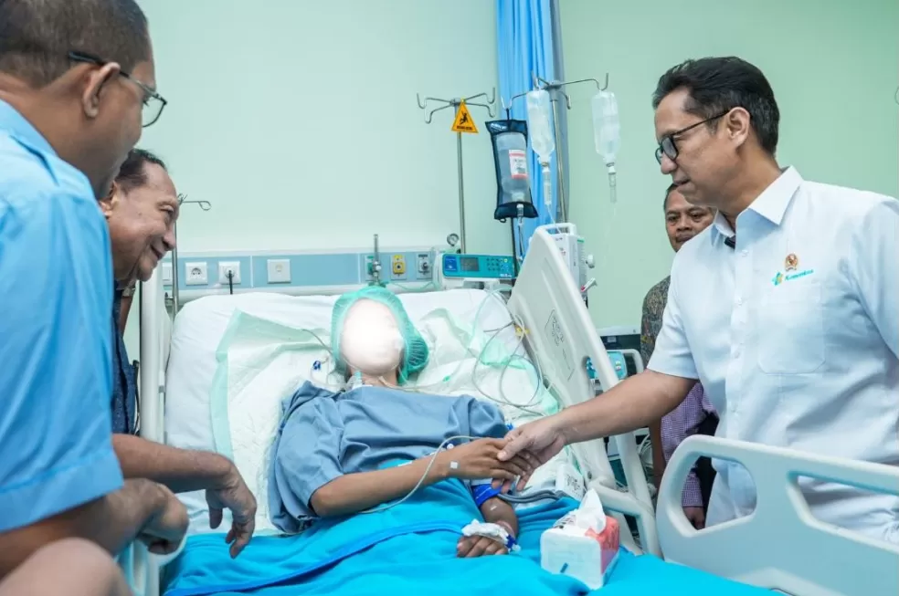Menteri Kesehatan RI, Budi Gunadi Sadikin saat mengunjungi RSUP Dr. Ben Mboi, Kupang, NTT. (Foto: kemenkes.go.id)