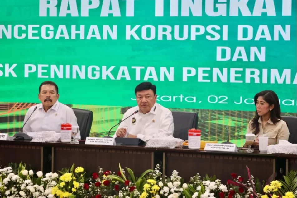 Jaksa Agung, Menko Polkam dan jajaran menteri terkait saat konferensi pers. (Foto: polkam.go.id)