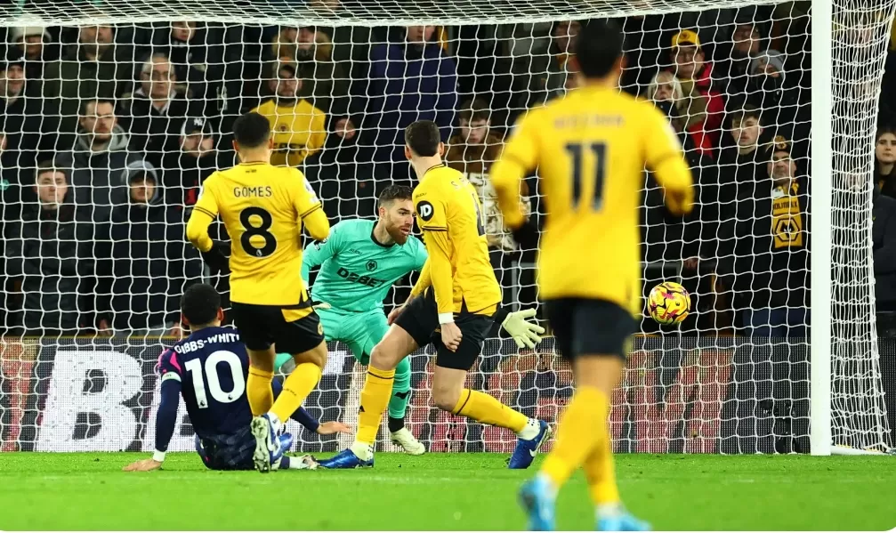Morgan Gibbs-White saat melakukan gol pembuka ke gawang Wolves dalam kemenangan 3-0 Nottingham Forest di City Ground.  (Foto: premierleague.com)