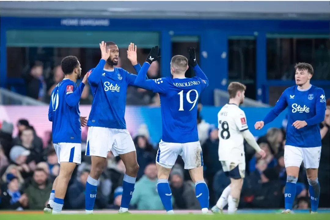 Beto merayakan gol pembuka Everton di Piala FA melawan Peterborough, membawa The Toffees unggul di babak pertama.&nbsp;&nbsp;(Foto: premierleague.com)