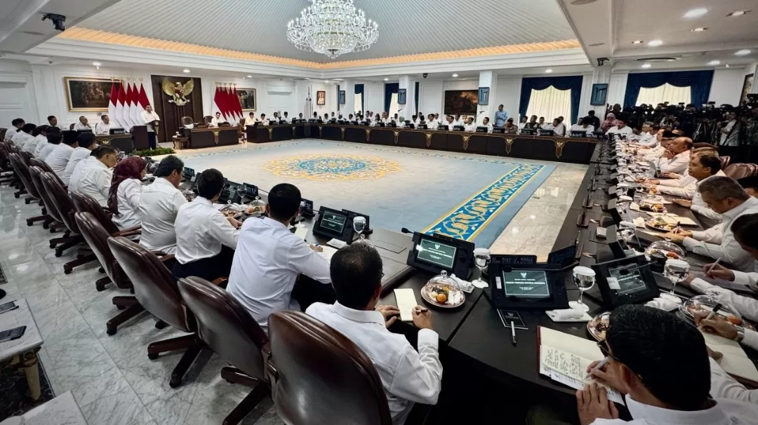 Presiden Prabowo menggelar Sidang Kabinet Paripurna bersama seluruh jajaran Menteri Kabinet Merah Putih, pada Rabu, 22 Januari 2025, di Ruang Sidang Kabinet, Jakarta. Foto: BPMI Setpres/Cahyo