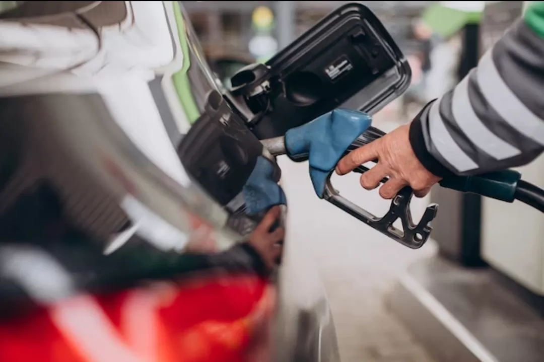 Ilustrasi. BBM RON 92 membantu mesin bekerja lebih optimal, meningkatkan akselerasi, dan menghemat konsumsi bahan bakar kendaraan. (Foto: Freepik) 