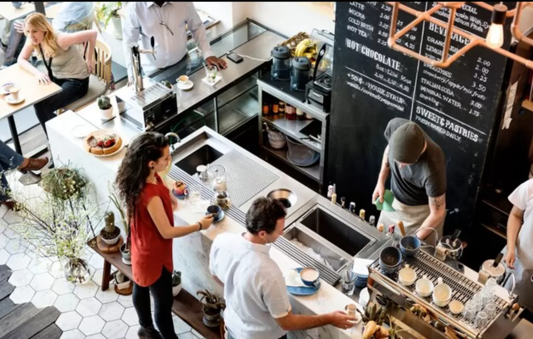 Ilustrasi. Kafe yang menyasar pengunjung Gan Z harus menyesuaikan menu yang sedang tren di kalangan mereka agar semakin menarik. (Foto: Freepik)