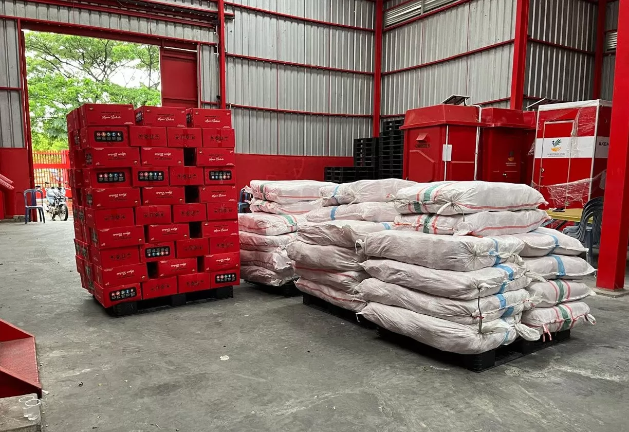 Bantuan logistik siap dikirimkan untuk korban banjir di Sulawesi Selatan. (Foto: dok. Kemensos)