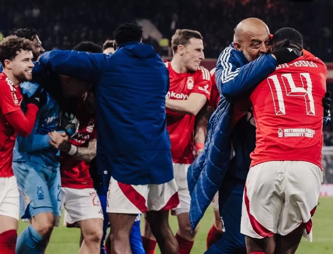 Nuno Esp&iacute;rito Santo merayakan kemenangan dramatis tim asuhannya. (Foto: Instagram @officialnffc)