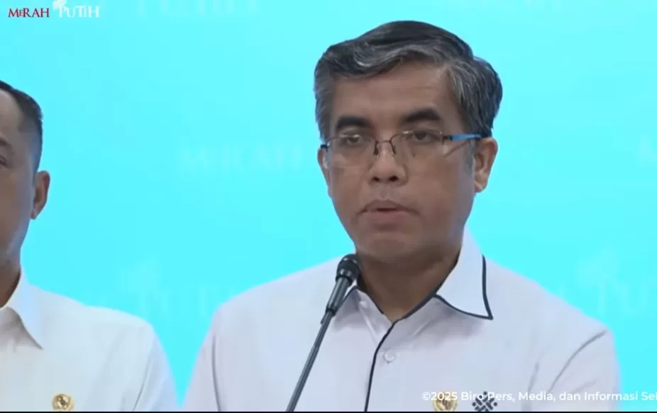 Menteri Ketenagakerjaan, Prof. Yassierli, S.T., M.T., Ph.D. saat memberikan keterangan pers. (Foto: Instagram @yassierli)