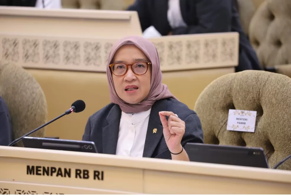 Menteri PANRB RIni Widyantini saat Rapat Dengar Pendapat dengan Komisi II DPR RI, Jakarta. (Foto: menpan.go.id)