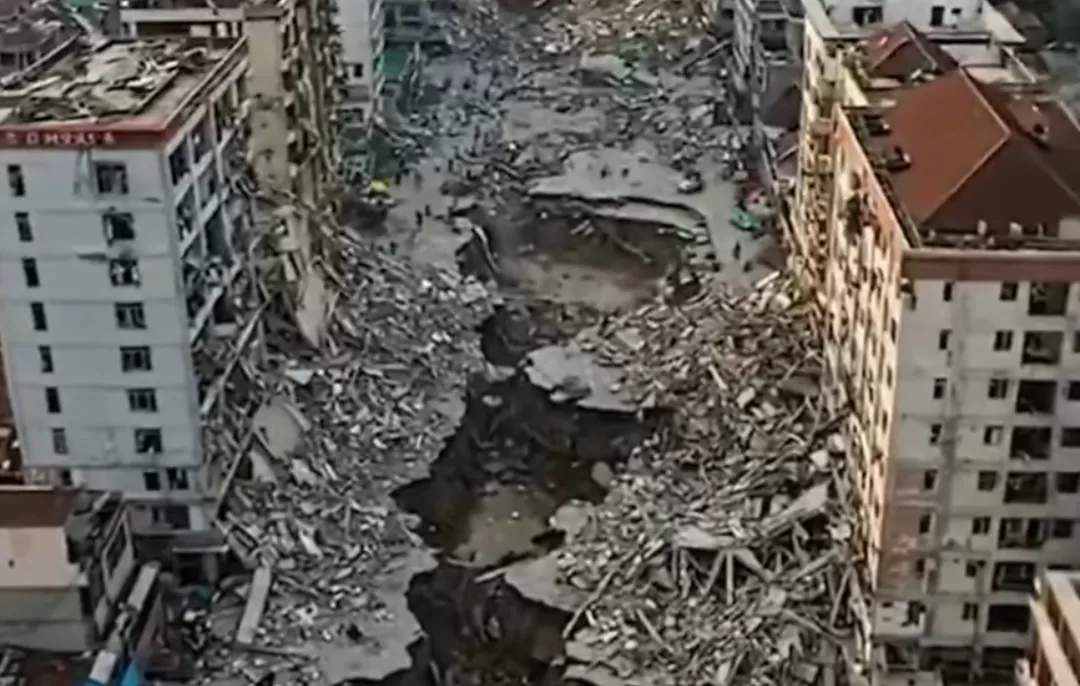 Salah satu penampakan kesusakan akibat gempa dahsyat di Myanmar. (Foto: Instagram @militarynewsinternational)