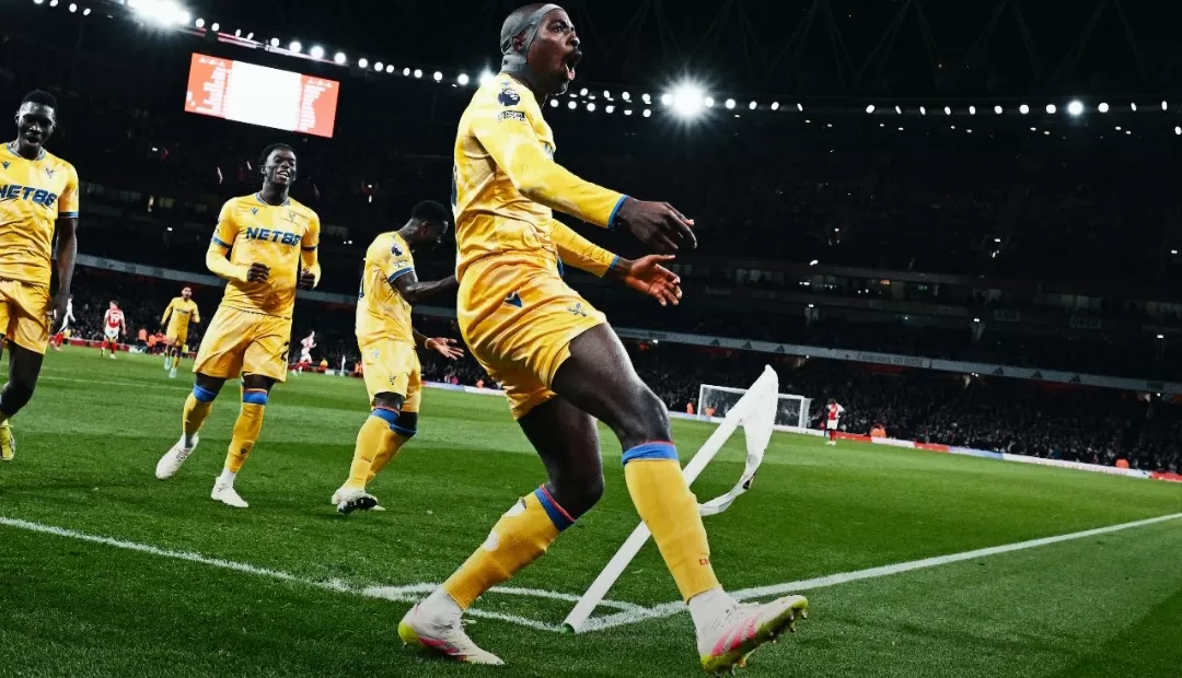 Pemain Palace rayakan gol penyeimbang Mateta usai blunder Saliba di menit akhir laga.(Foto: Instagram @cpfc)