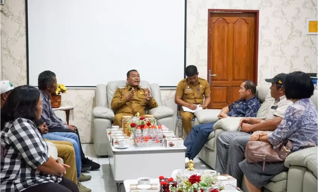 Bupati Effendi Napitupulu jelaskan Strategi pembangunan Toba 2025&ndash;2030. Dari ekonomi, PAD, hukum, hingga partisipasi masyarakat. (Foto: Instagram @effendinapitupulu) 