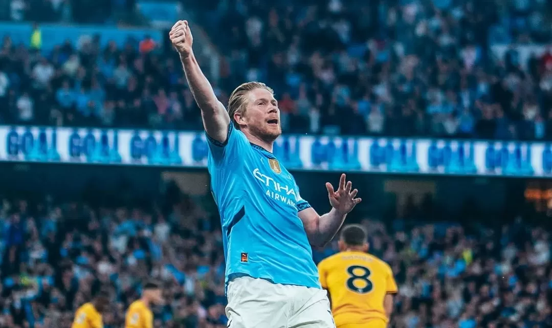 Kevin De Bruyne selebrasi usai cetak gol kemenangan dalam laga kandang terakhirnya di Etihad.(Foto: Instagram @mancity)