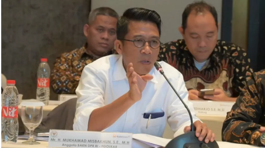 Anggota BAKN DPR RI Mukhamad Misbakhun saat mengikuti pertemuan dengan PT Bukit Asam di Palembang, Sumatera Selatan. (Foto: dok. DPR RI)