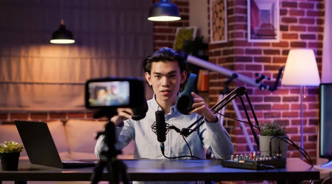 Ilustrasi. Gen Z memilih usaha kreatif sebagai sarana ekspresi, penghasilan, dan gaya hidup digital masa kini. (Foto: Freepik)